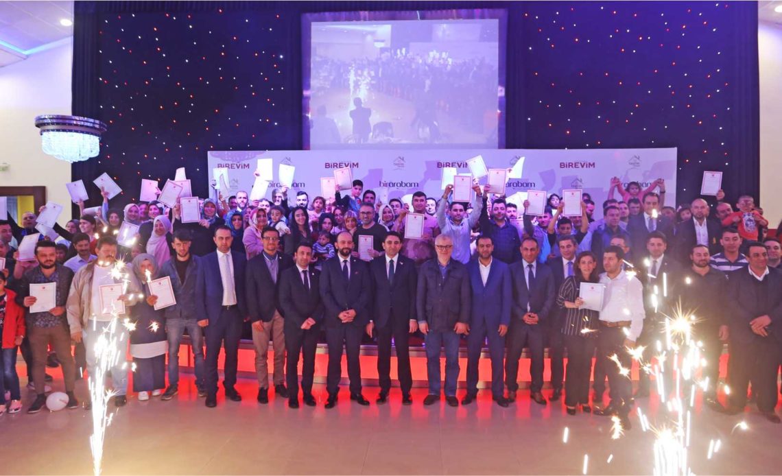 Birevim 1. Toplu Teslim Töreninde 100 Aileye Aynı Anda Teslimat